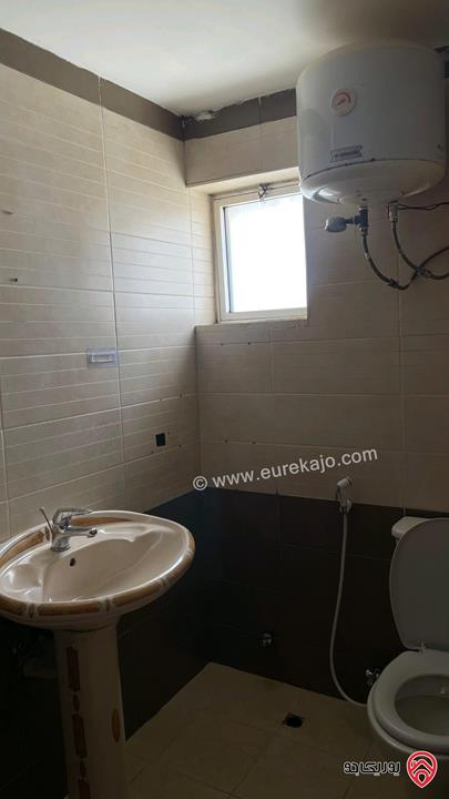 روف مساحة 75م داخل وترس خارجي 125م للايجار في عمان - مرج الحمام