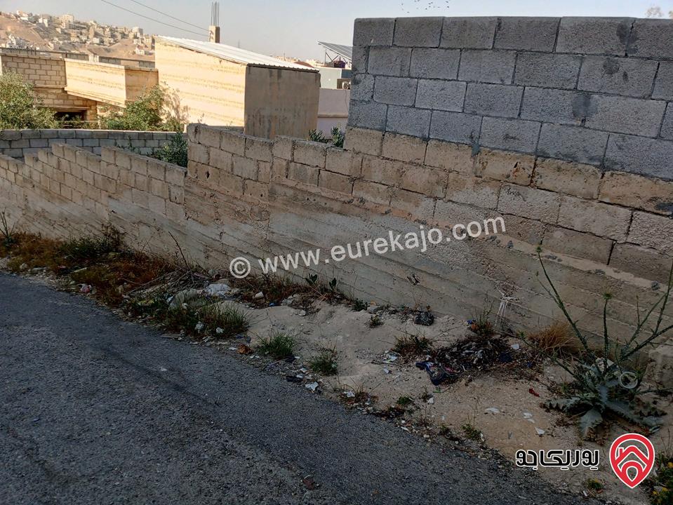قطعة ارض مساحتها 819 متر مربع تنظيم سكني أ، تقع على شارعين، واصل جميع الخدمات للبيع في الزرقاء - منطقة حي الرشيد الرصيفة