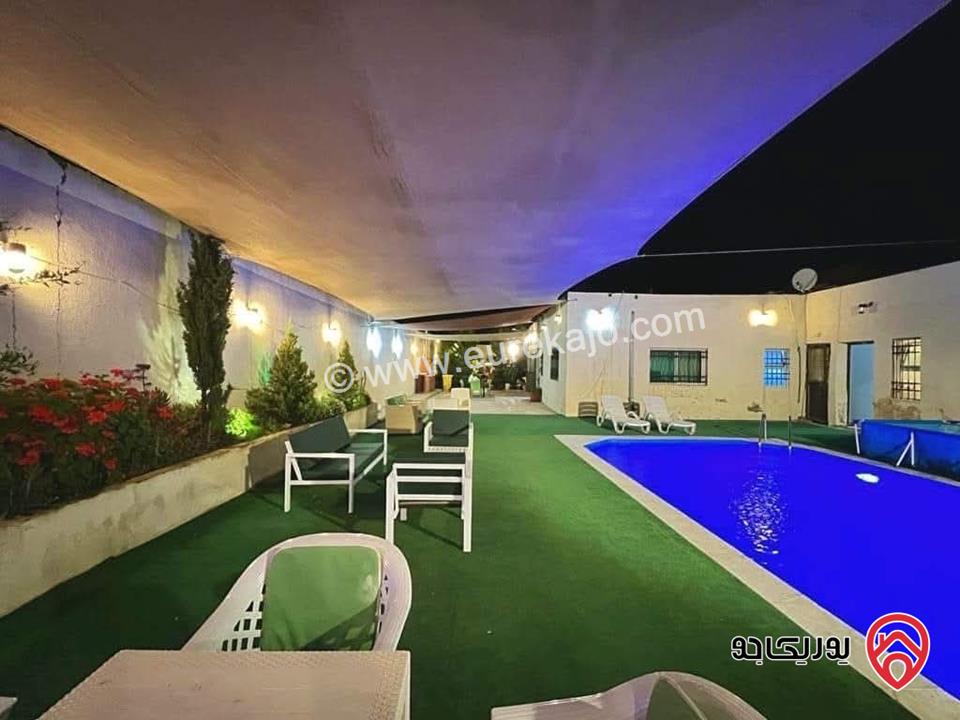 مزرعة مساحة الأرض 4 دونم والبناء 200م للبيع في البلقاء - منطقة تل الرمان 