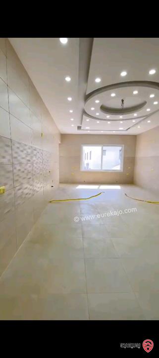 فيلا مساحة 1300م على أرض 1200م للبيع في عمان - الجبيهة 