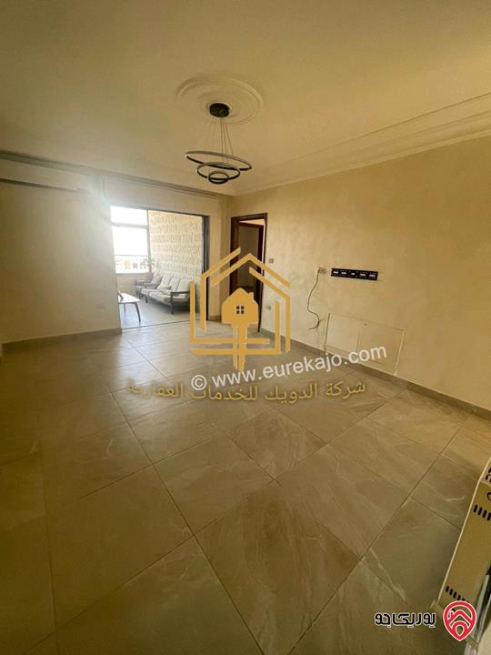 شقة فارغة طابق ثاني مساحة 130م للإيجار في عمان - الدوار السابع 