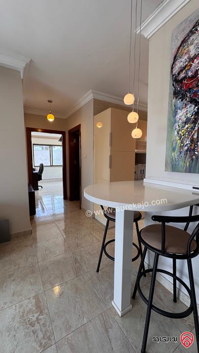 شقة طابق اخير مساحة 187م مع رووف منفصل 48م وترس 110م للبيع في عمان - مرج الحمام