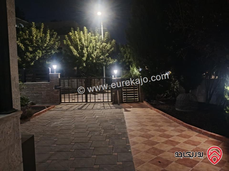 شقة أرضية فاخرة مساحة 300م داخلي و 300م خارجي للايجار في عمان - عبدون