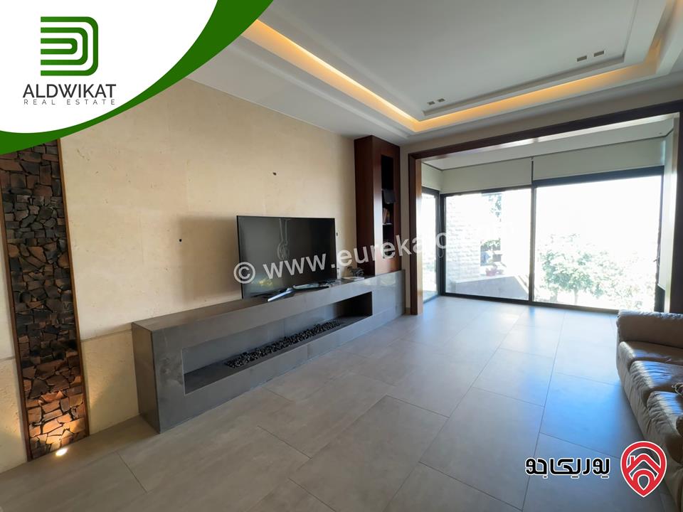 فيلا مستقلة مساحة الارض 985م ومساحة البناء 1200م ومساحة الحديقة 400م ومساحة الترس 200م ذات موقع واطلالة مميزة للبيع في عمان - بدر الجديدة