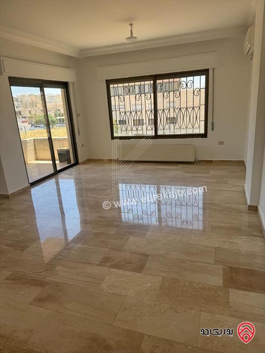  شقة فاخرة طابق ارضي مساحة 248م  للايجار في عمان - عبدون