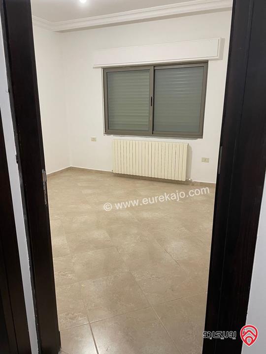 شقة طابق ثاني مساحة 165م للبيع في عمان - المدينة الرياضية بجانب اسواق العز