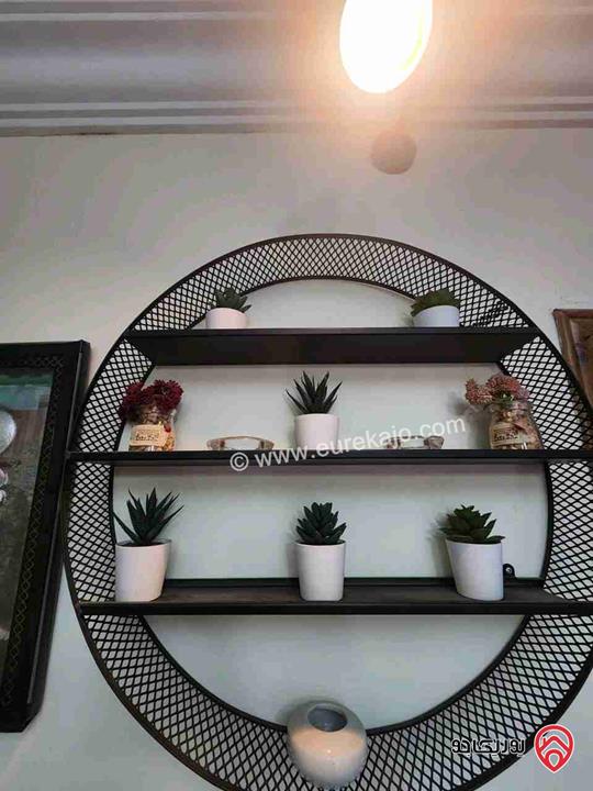 شقة تسوية مساحة 135م داخلي و 100م خارجي للبيع في اربد